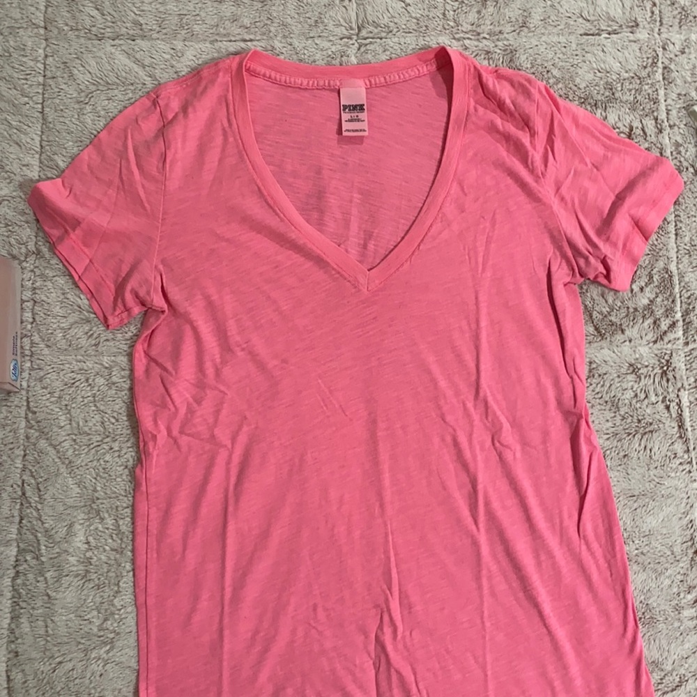 Vs pink neon tee